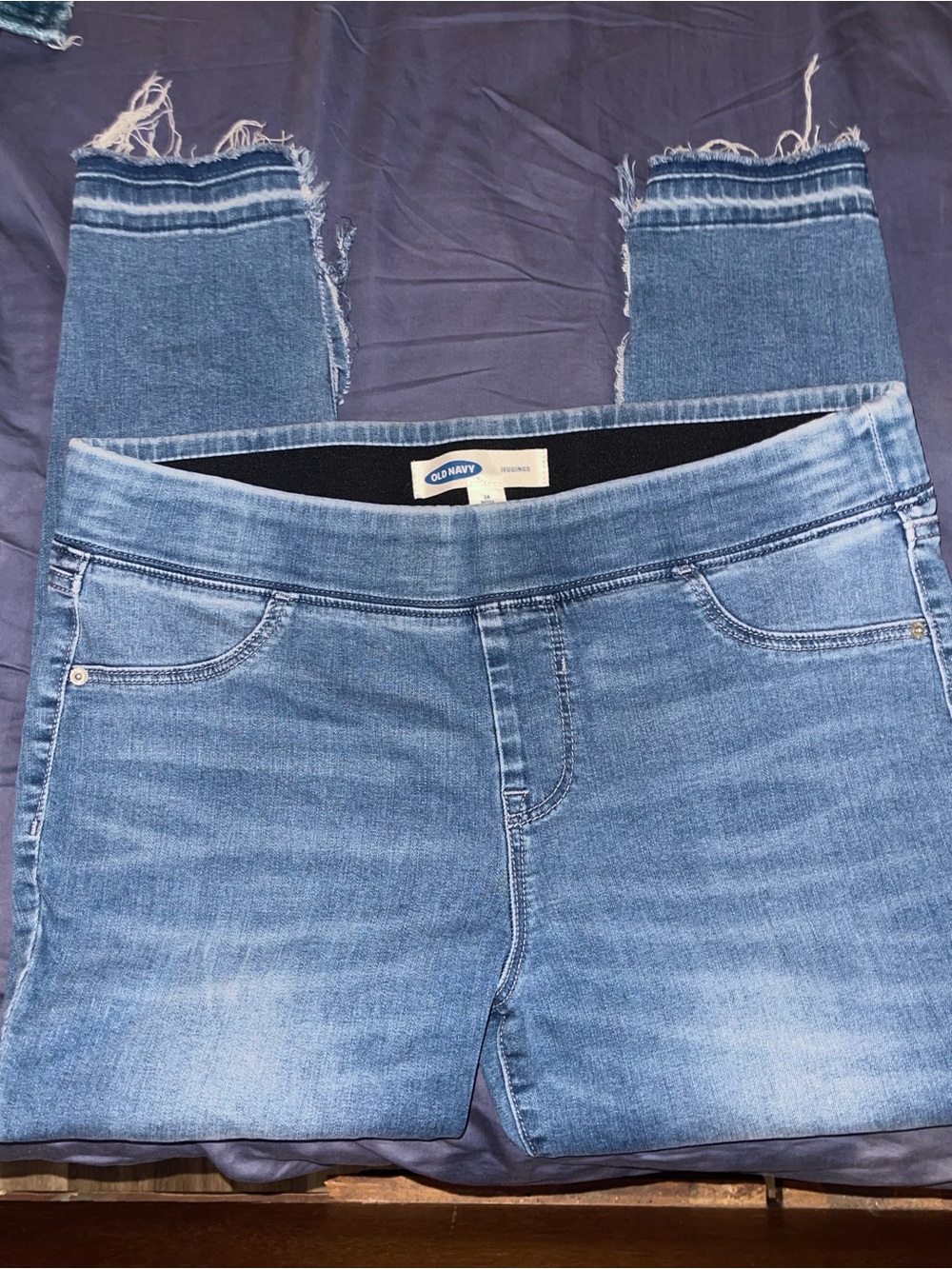 Old Navy Medium Blue Ankle Crop Frayed Hem Jeans